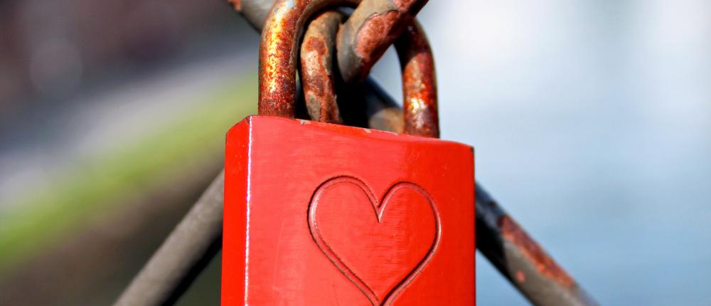 A typical Parisian Valentine's Day on the Left Bank