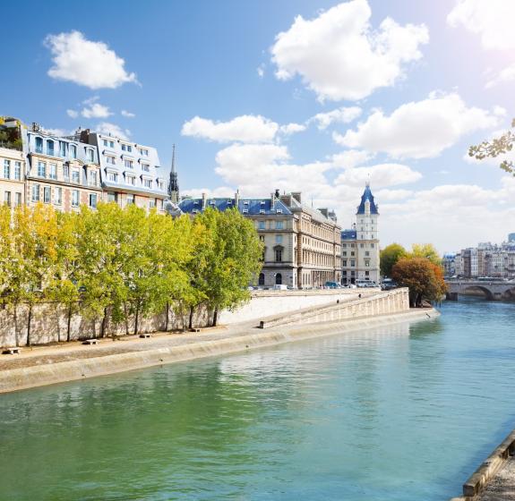 Les quais de Seine: les incontournables du mois de juin