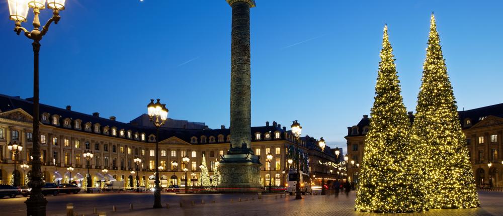 Experience the Magic of Christmas in Paris by Staying at the Hôtel Beaugrenelle Saint-Charles